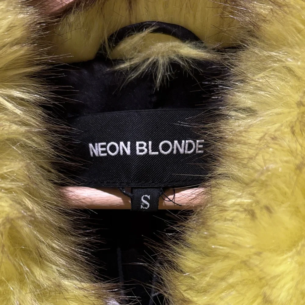 A Little Bit Fabulous, A Lot Va Va Voom | Faux Fur Jacket - Picture 3 of 9